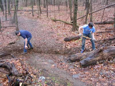 Tyler & Luke digging trench