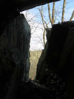 view through crevice