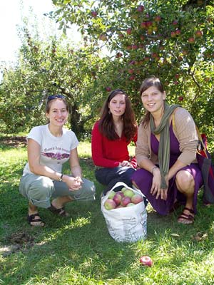 Danielle, Jenn, and Emily with apples